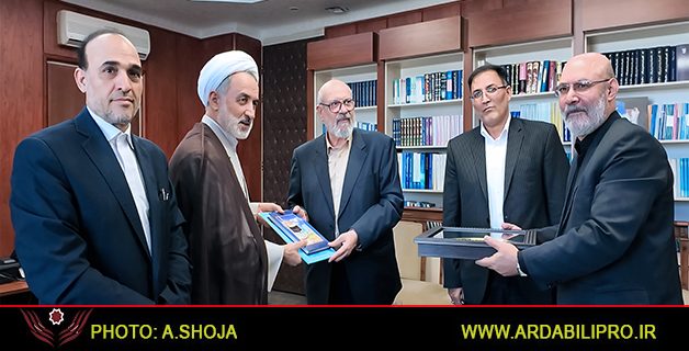 دیدار مدیرعامل ستاد مردمی دیه کشور با رئیس کل دادگستری استان و تقدیر از ایشان به عنوان مدیر نمونه کشوری